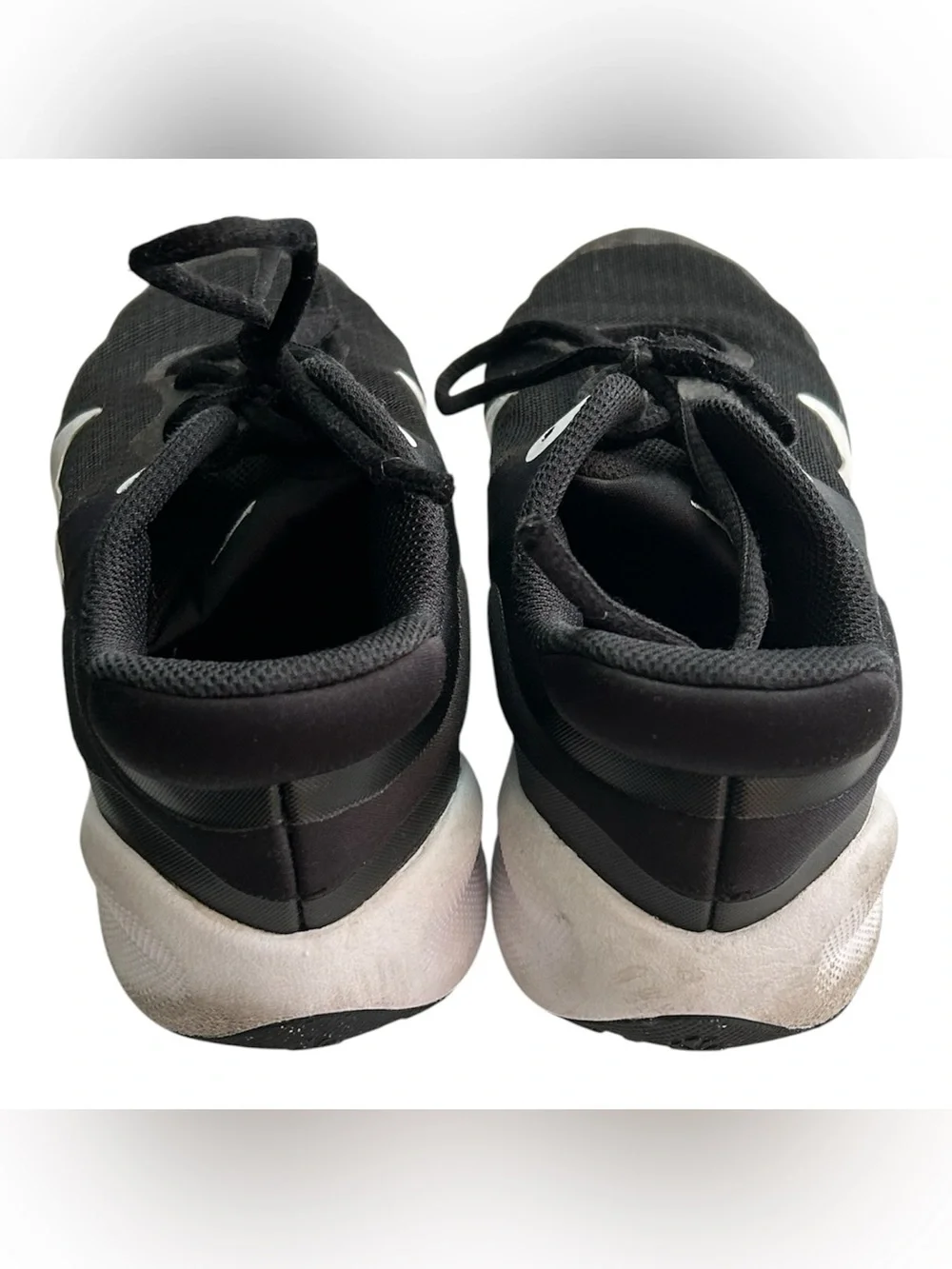 Nike Black and White Youth Sneaker (US 4Y)